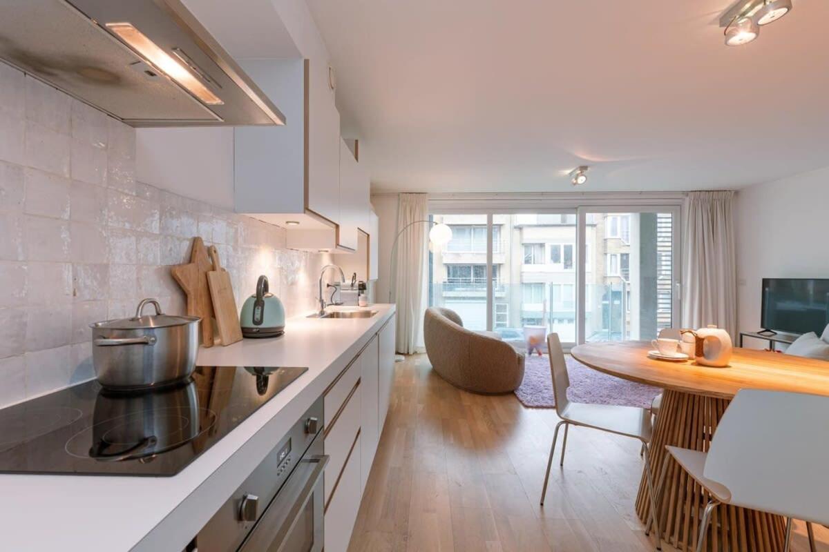 Bright Apartment Nearby The Beach In De Haan Exterior photo