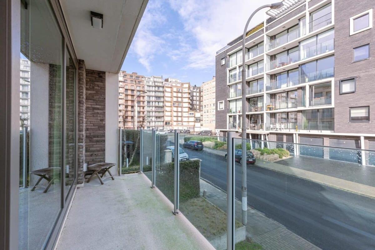Bright Apartment Nearby The Beach In De Haan Exterior photo